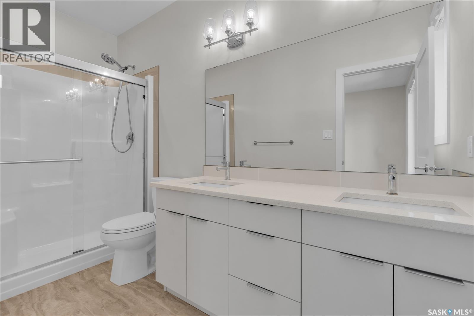 201 3581 Evans Court, Regina, SK - Indoor Photo Showing Bathroom