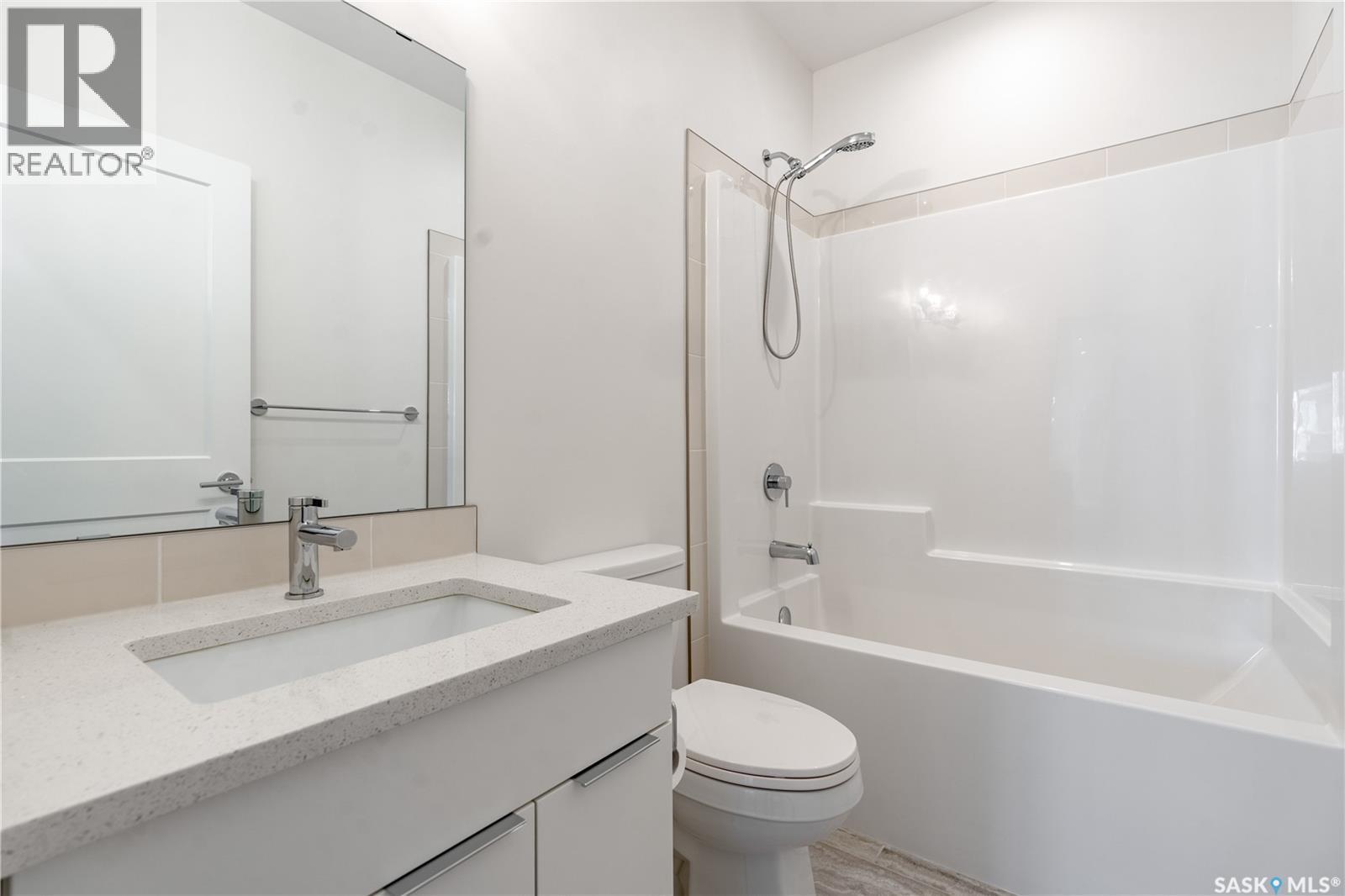 201 3581 Evans Court, Regina, SK - Indoor Photo Showing Bathroom