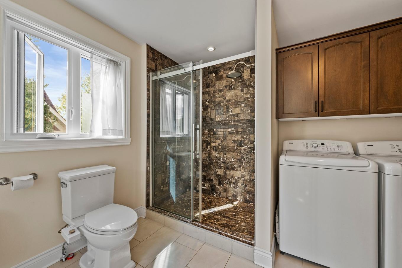 Salle de bains - 182 Rue De Saguenay, Bromont, QC - Indoor Photo Showing Bathroom