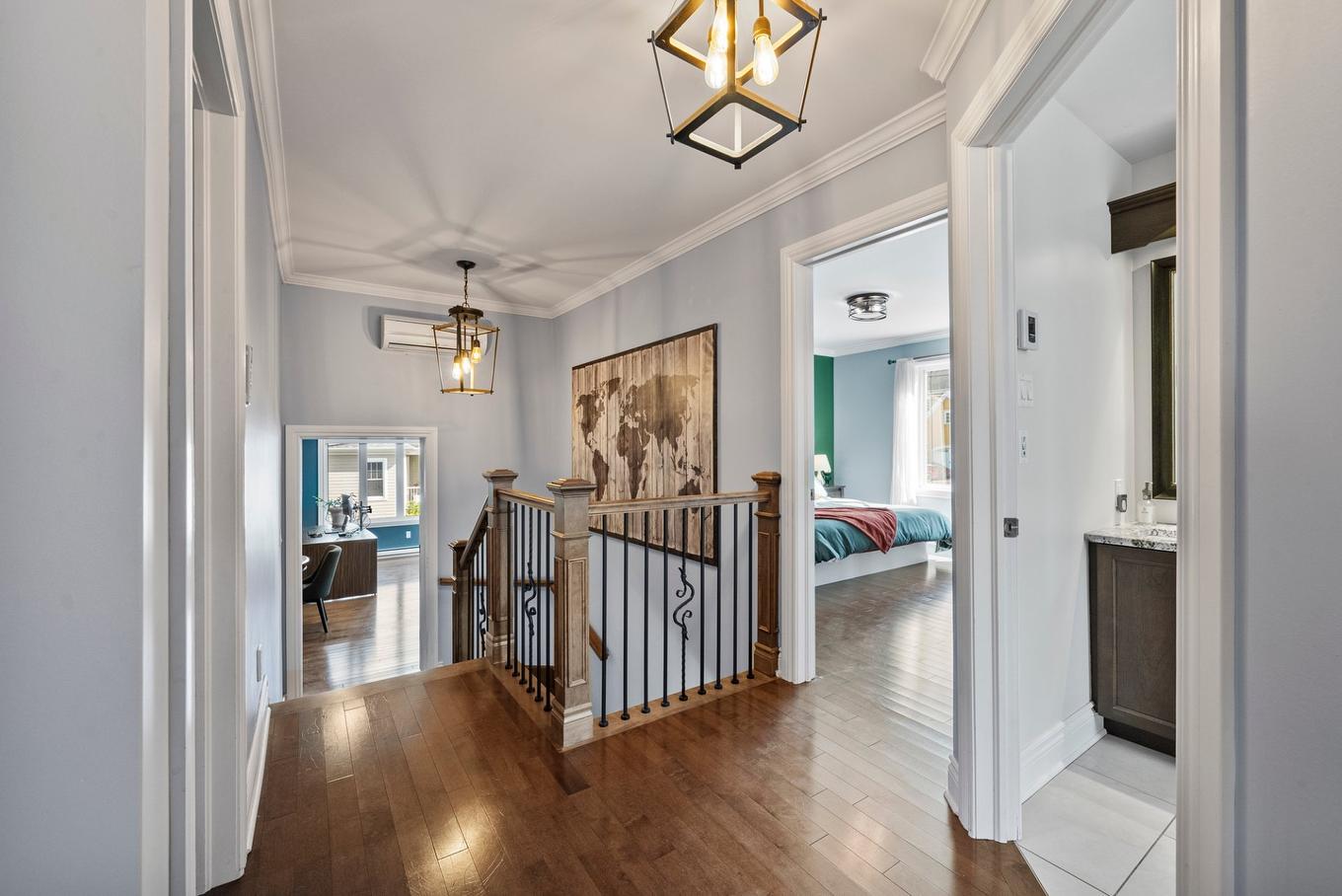 Escalier - 182 Rue De Saguenay, Bromont, QC - Indoor Photo Showing Other Room