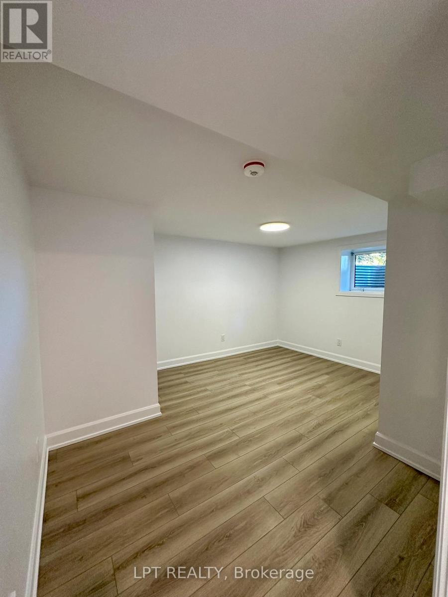 2101 Arch Street, Ottawa, ON - Indoor Photo Showing Other Room