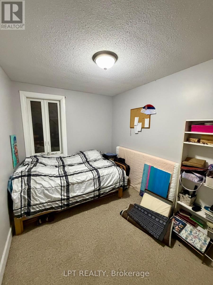 342 Sunnyside Avenue, Ottawa, ON - Indoor Photo Showing Bedroom