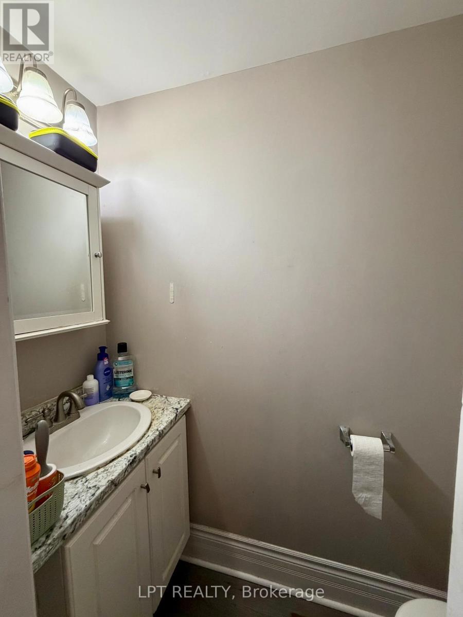 342 Sunnyside Avenue, Ottawa, ON - Indoor Photo Showing Bathroom