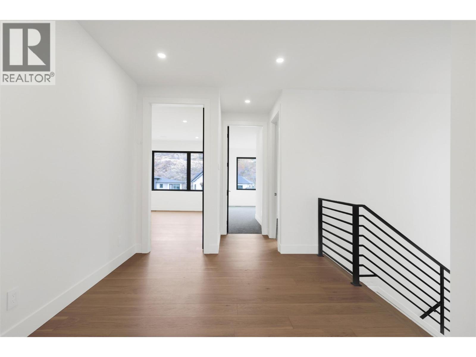 Upper landing area - 5533 Foothill Court, Kelowna, BC - Indoor Photo Showing Other Room