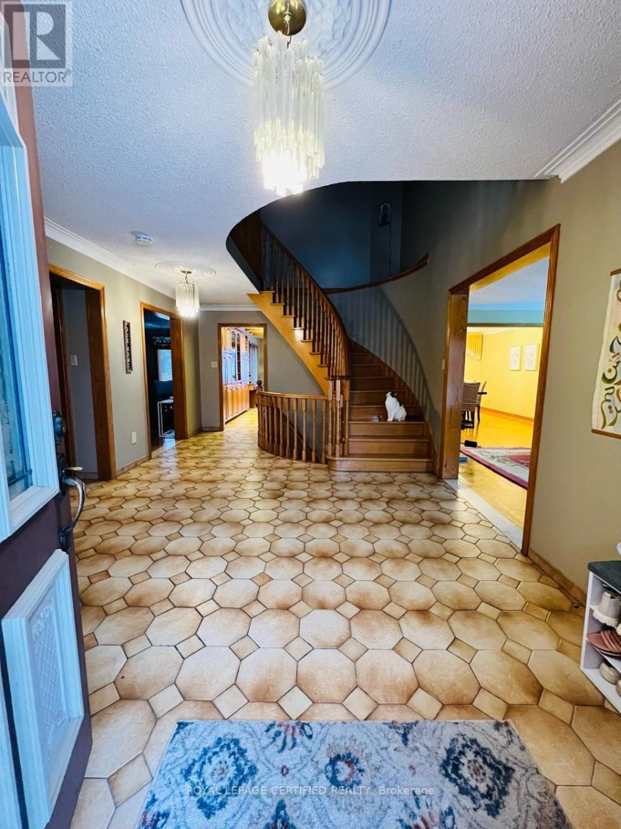 4261 Capilano Court, Mississauga, ON - Indoor Photo Showing Other Room