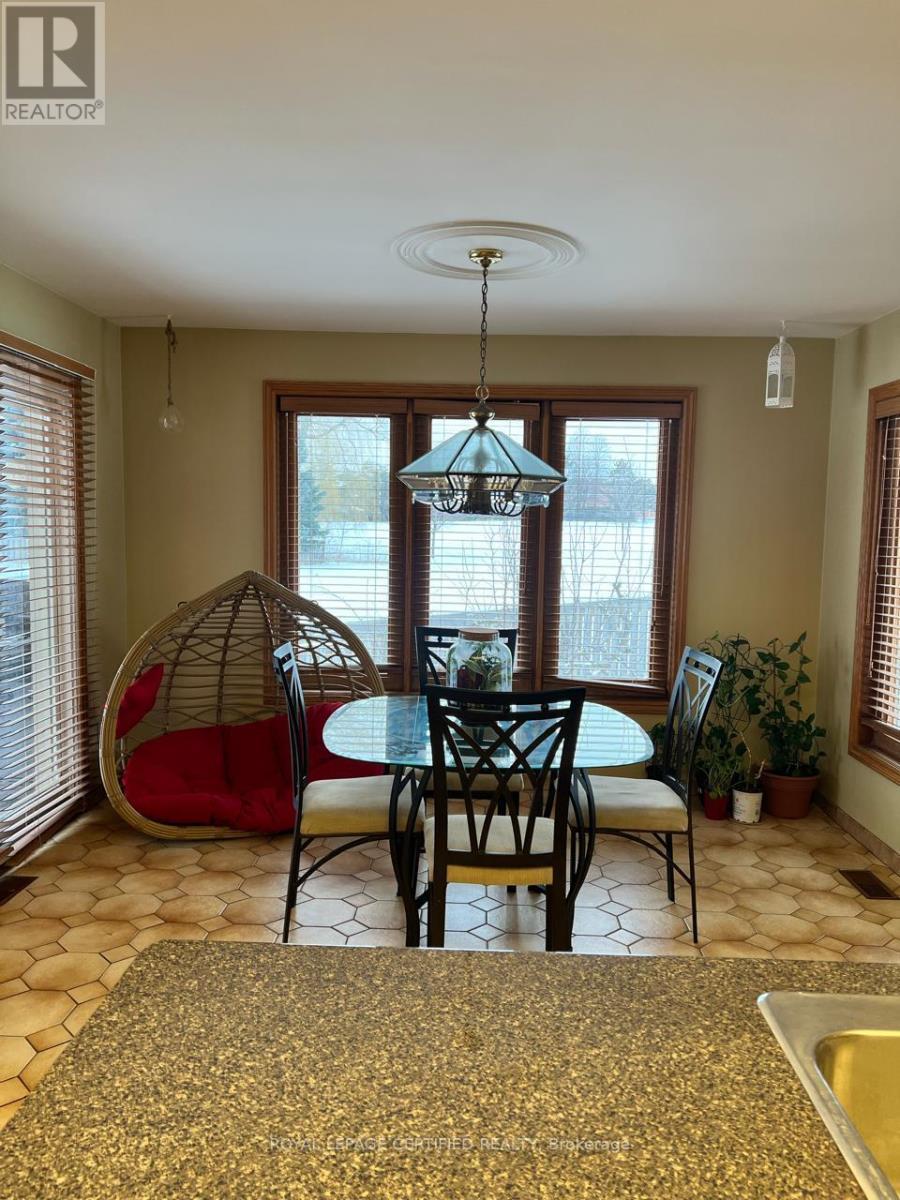 4261 Capilano Court, Mississauga, ON - Indoor