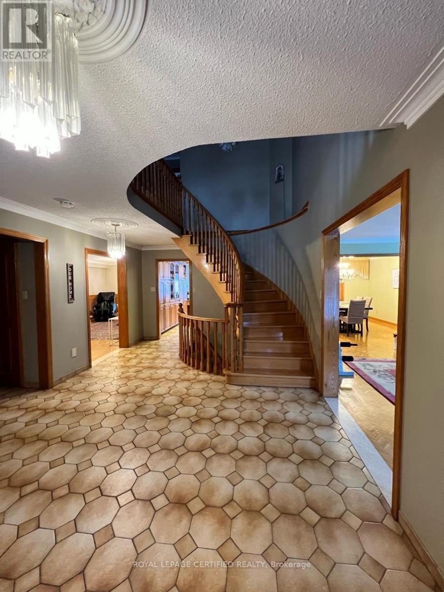 4261 Capilano Court, Mississauga, ON - Indoor Photo Showing Other Room