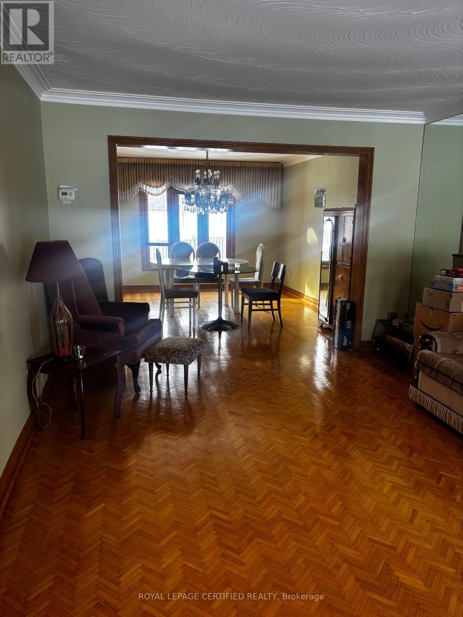 4261 Capilano Court, Mississauga, ON - Indoor