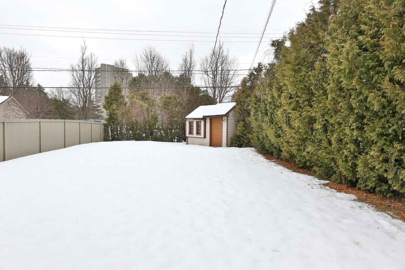 Backyard - 660 Rue Boisvert, Saint-Jean-Sur-Richelieu, QC - Outdoor