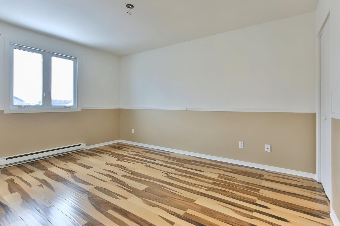 Primary bedroom - 660 Rue Boisvert, Saint-Jean-Sur-Richelieu, QC - Indoor Photo Showing Other Room