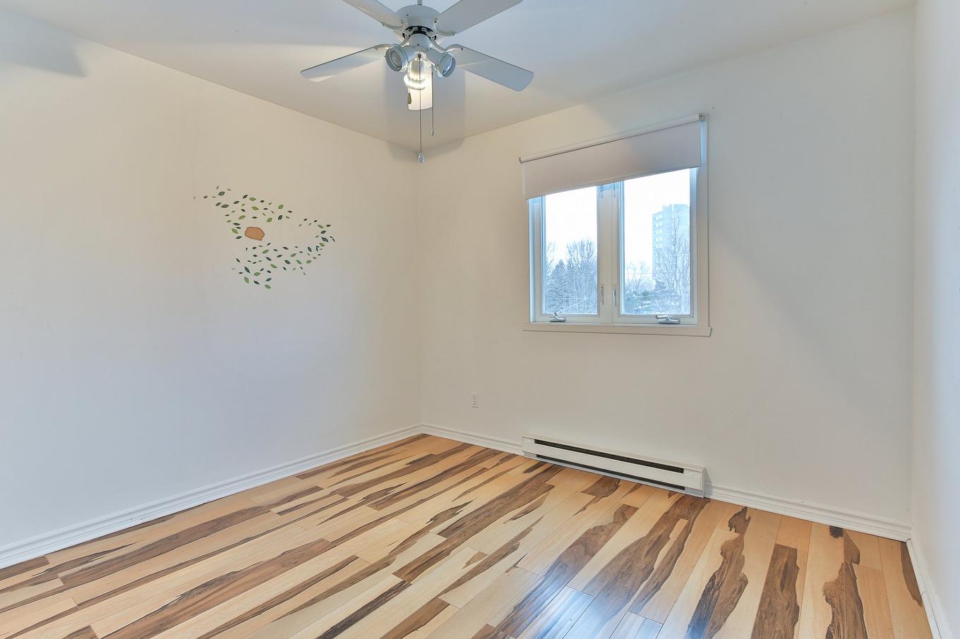 Bedroom - 660 Rue Boisvert, Saint-Jean-Sur-Richelieu, QC - Indoor Photo Showing Other Room