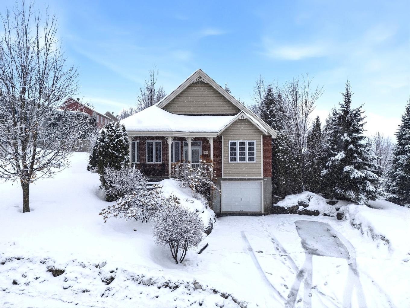 Frontage - 265 Rue Rolland-Dion, Magog, QC - Outdoor