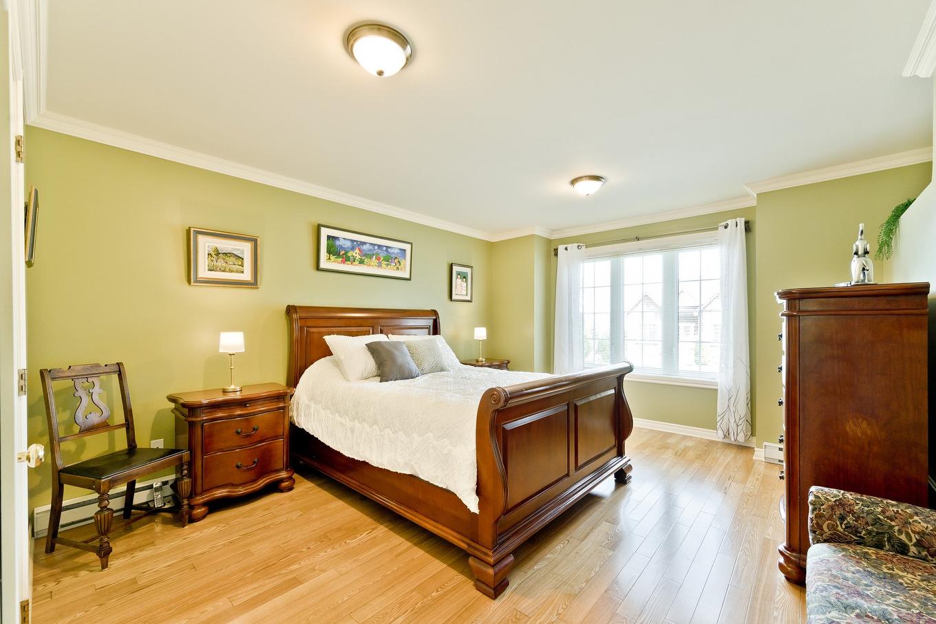 Primary bedroom - 265 Rue Rolland-Dion, Magog, QC - Indoor Photo Showing Bedroom