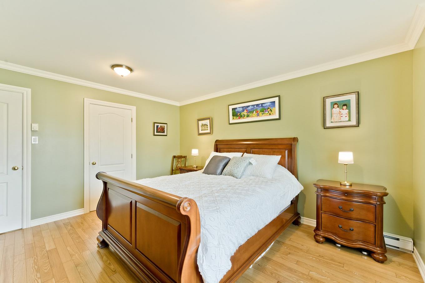 Primary bedroom - 265 Rue Rolland-Dion, Magog, QC - Indoor Photo Showing Bedroom