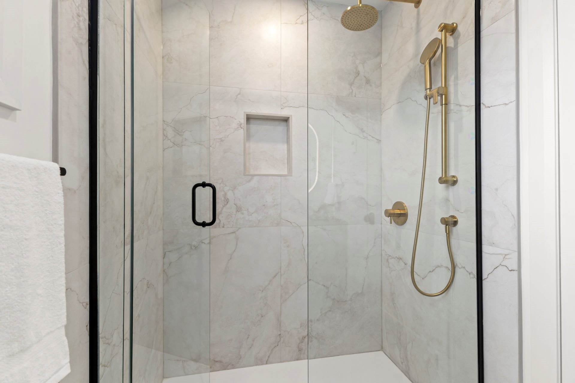 Bathroom - 94 Av. Fieldsend, Beaconsfield, QC - Indoor Photo Showing Bathroom