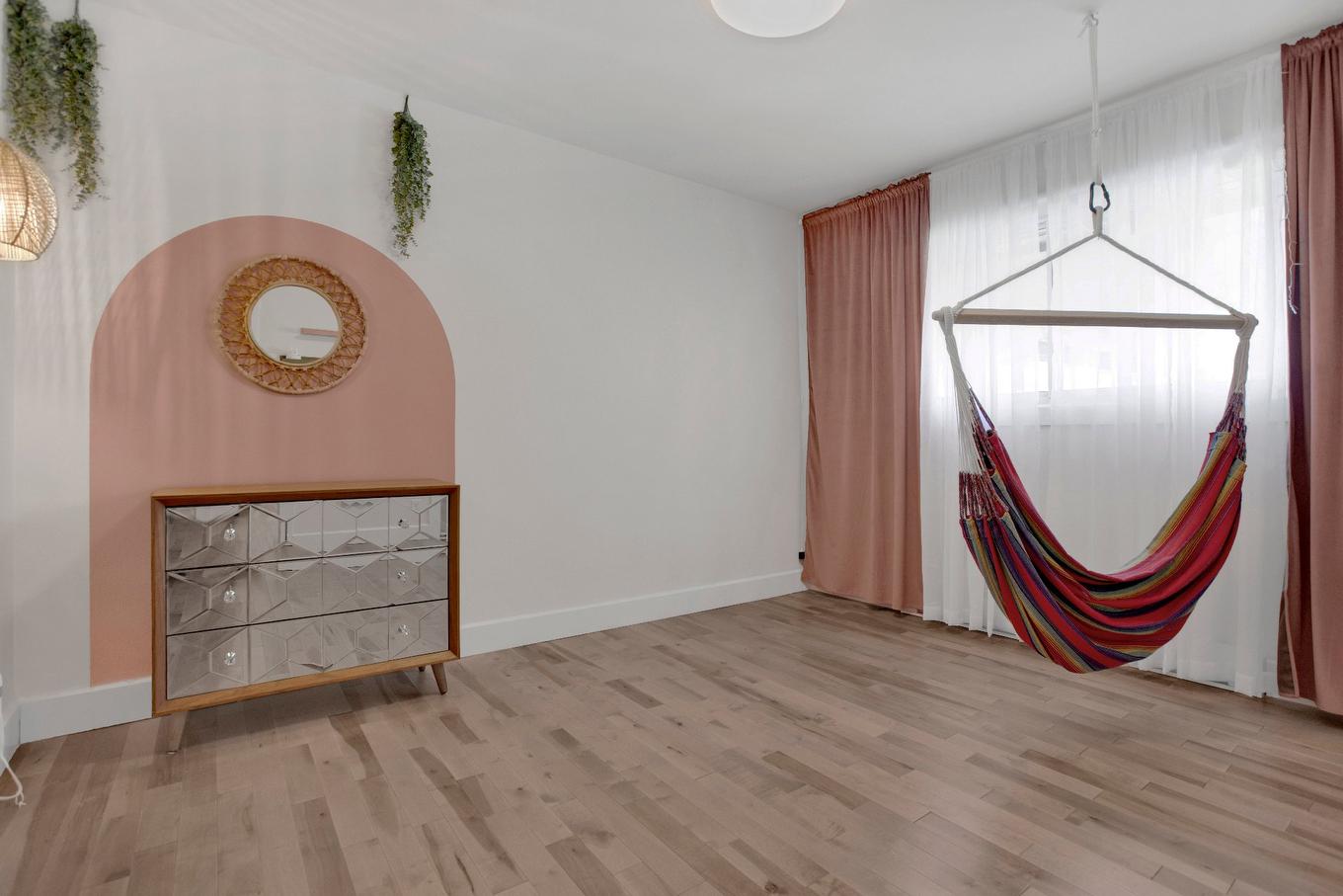 Chambre à coucher - 90 Rue Raoul-Jobin, Repentigny (Repentigny), QC - Indoor Photo Showing Other Room