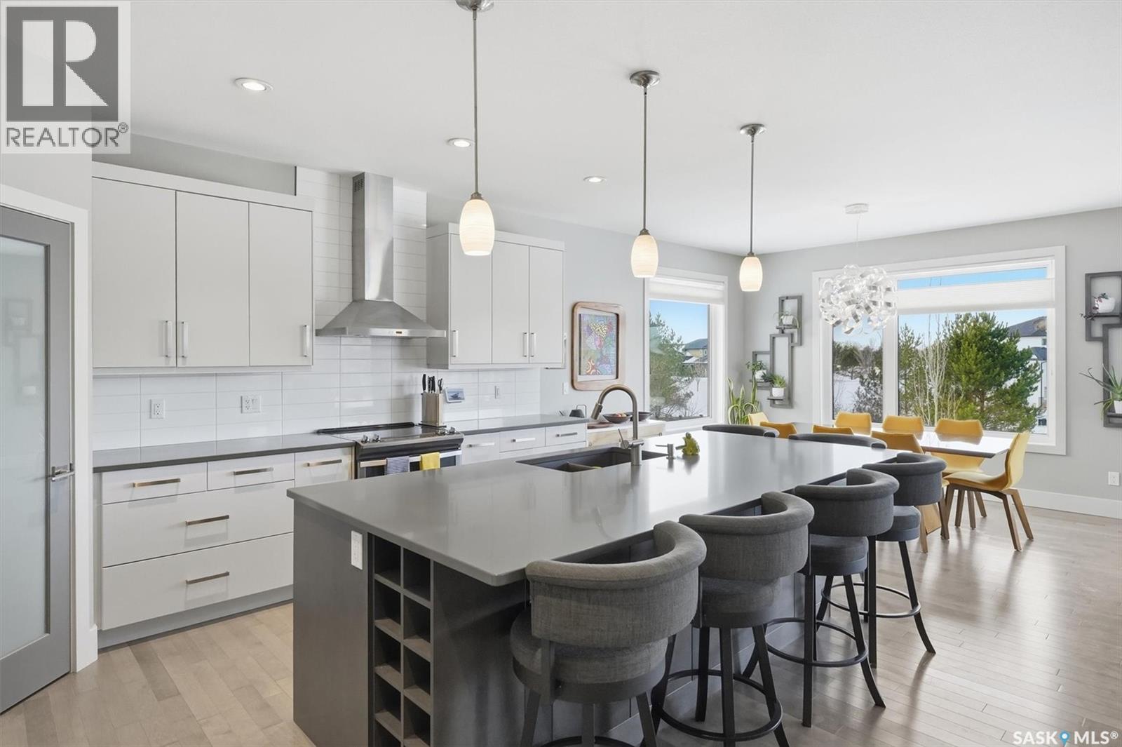 519 Bennion Terrace, Saskatoon, SK - Indoor Photo Showing Kitchen With Upgraded Kitchen
