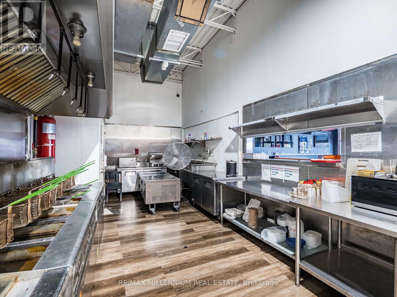 2905 Eglinton Avenue W, Mississauga, ON