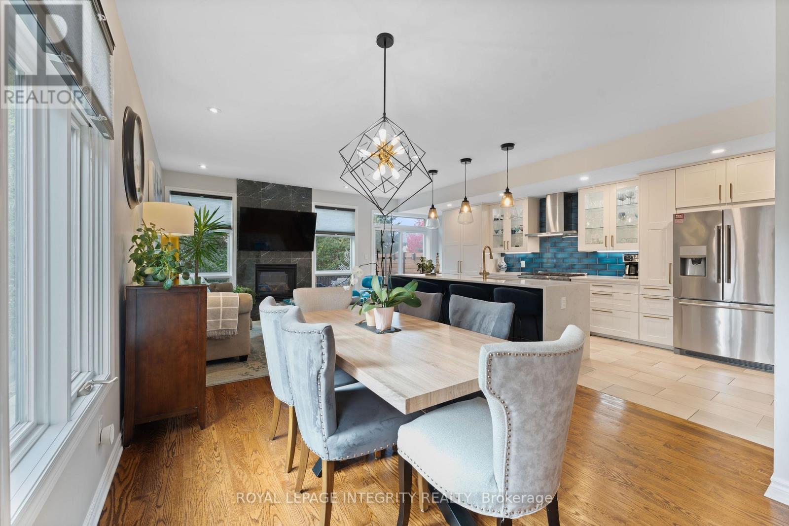 823 Petra Private, Ottawa, ON - Indoor Photo Showing Dining Room