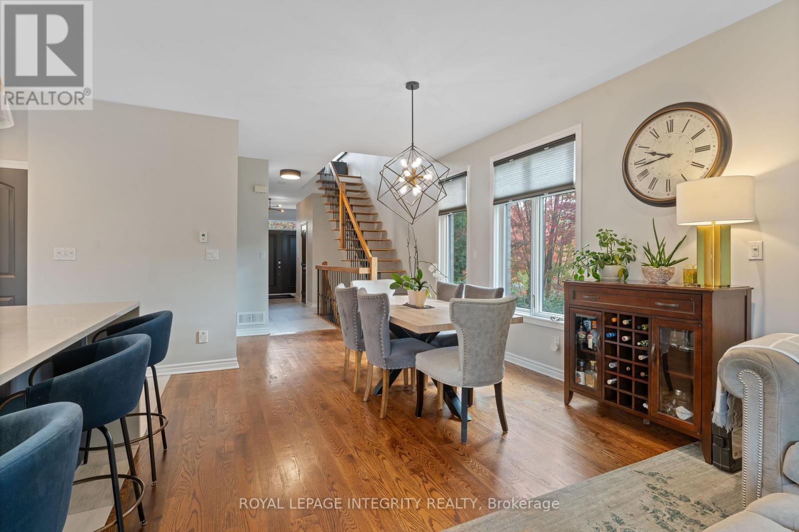 823 Petra Private, Ottawa, ON - Indoor Photo Showing Dining Room