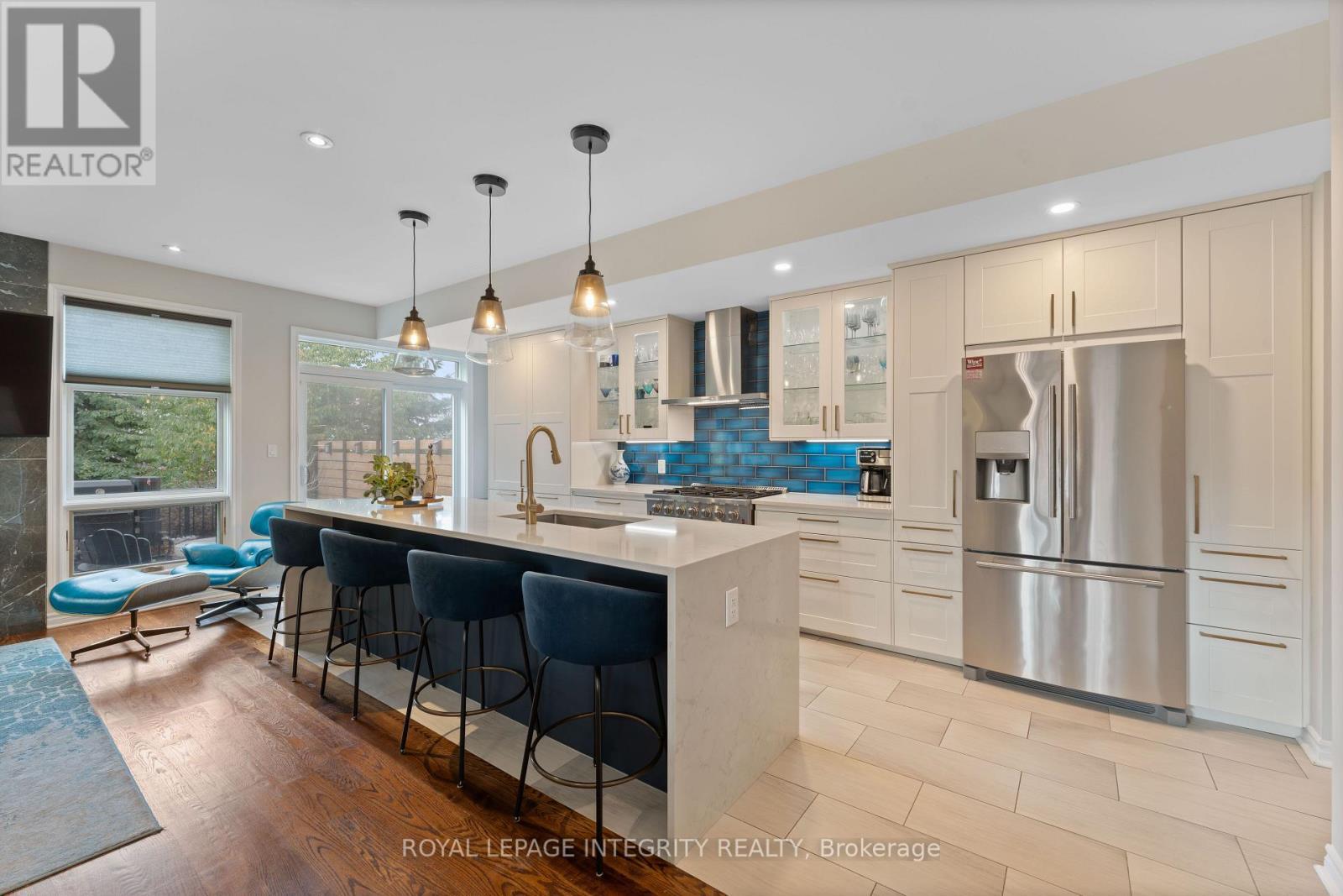 823 Petra Private, Ottawa, ON - Indoor Photo Showing Kitchen With Upgraded Kitchen