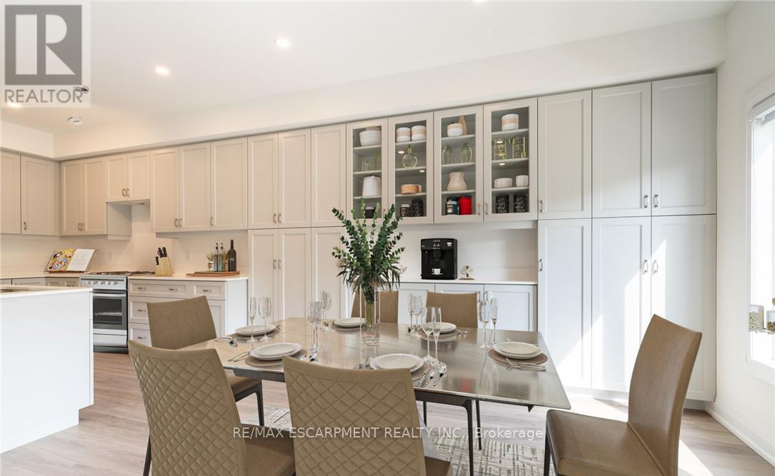 VIRTUALLY STAGED - 15 Raspberry Lane, Hamilton, ON - Indoor