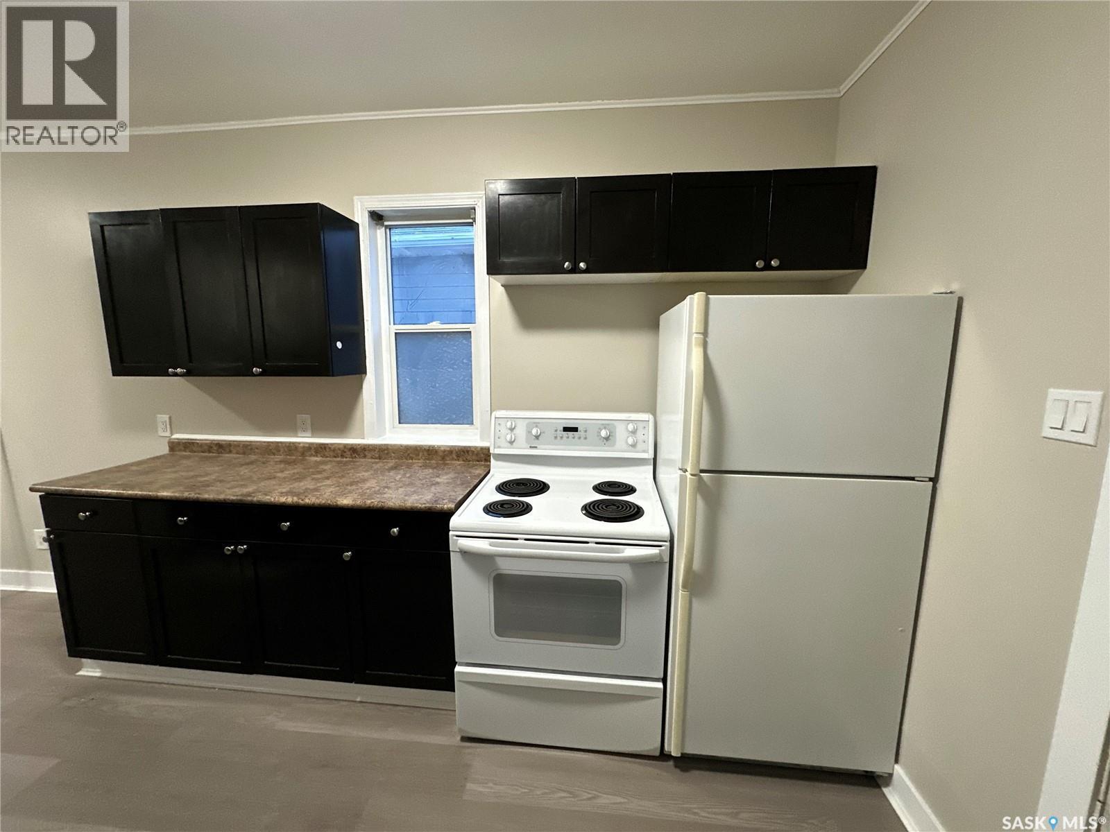 1416 Wascana Street, Regina, SK - Indoor Photo Showing Kitchen