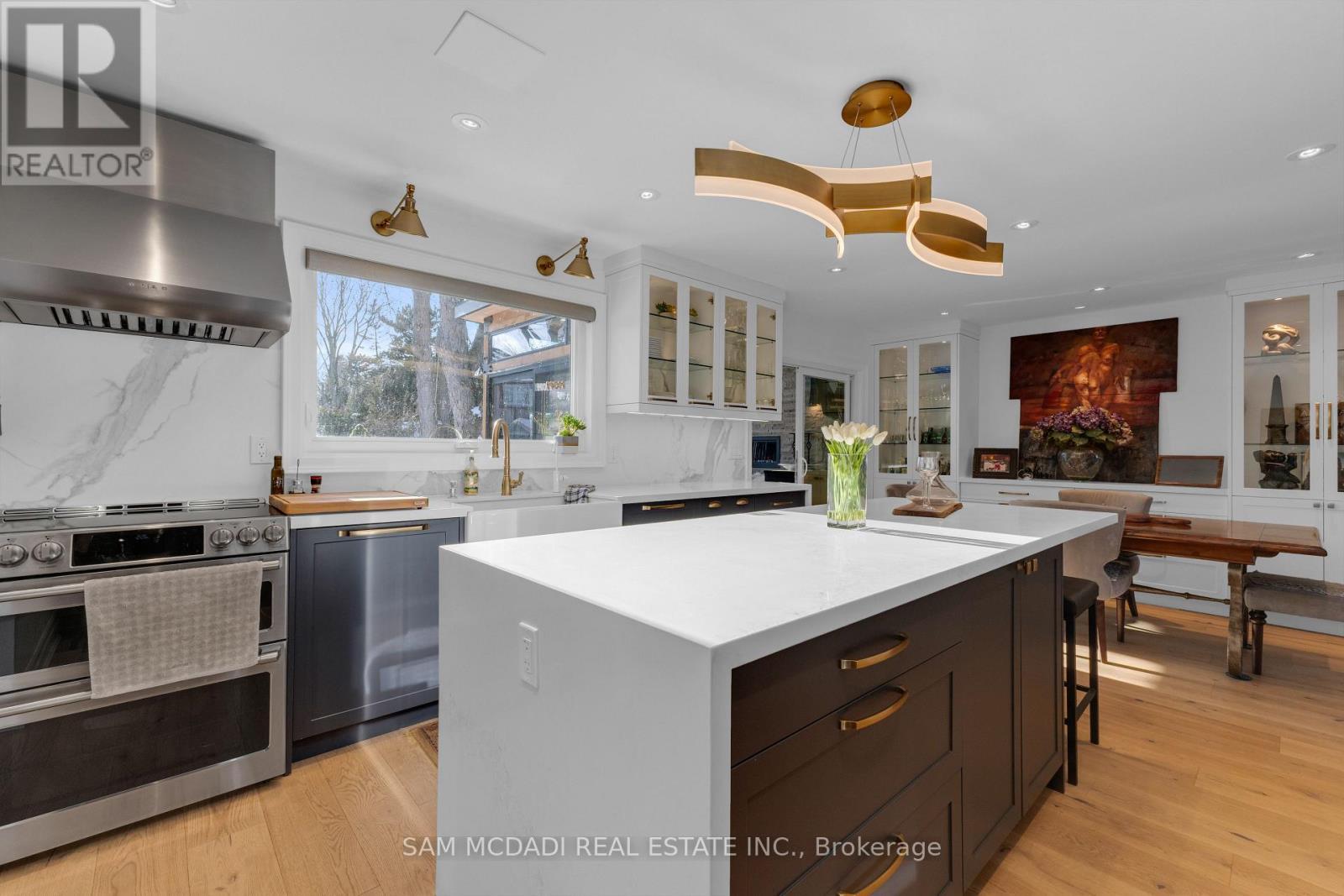 3620 Ponytrail Drive, Mississauga, ON - Indoor Photo Showing Kitchen With Upgraded Kitchen