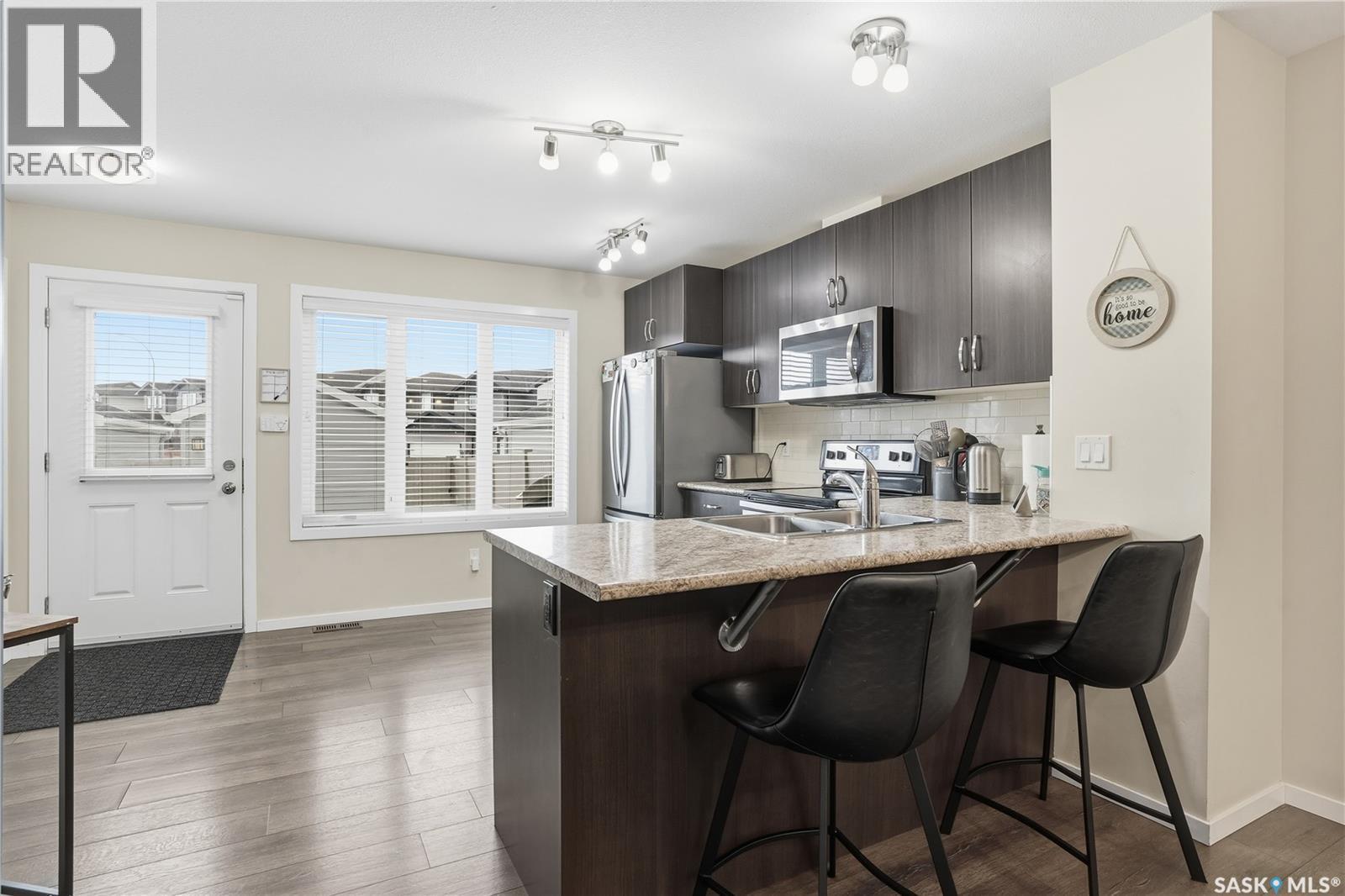 7904 Canola Avenue, Regina, SK - Indoor Photo Showing Kitchen