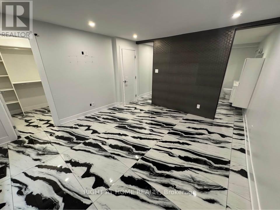 1373 Normandy Crescent, Ottawa, ON - Indoor