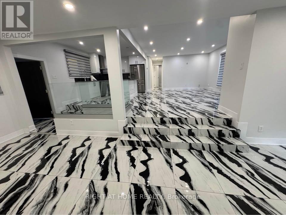 1373 Normandy Crescent, Ottawa, ON - Indoor Photo Showing Other Room