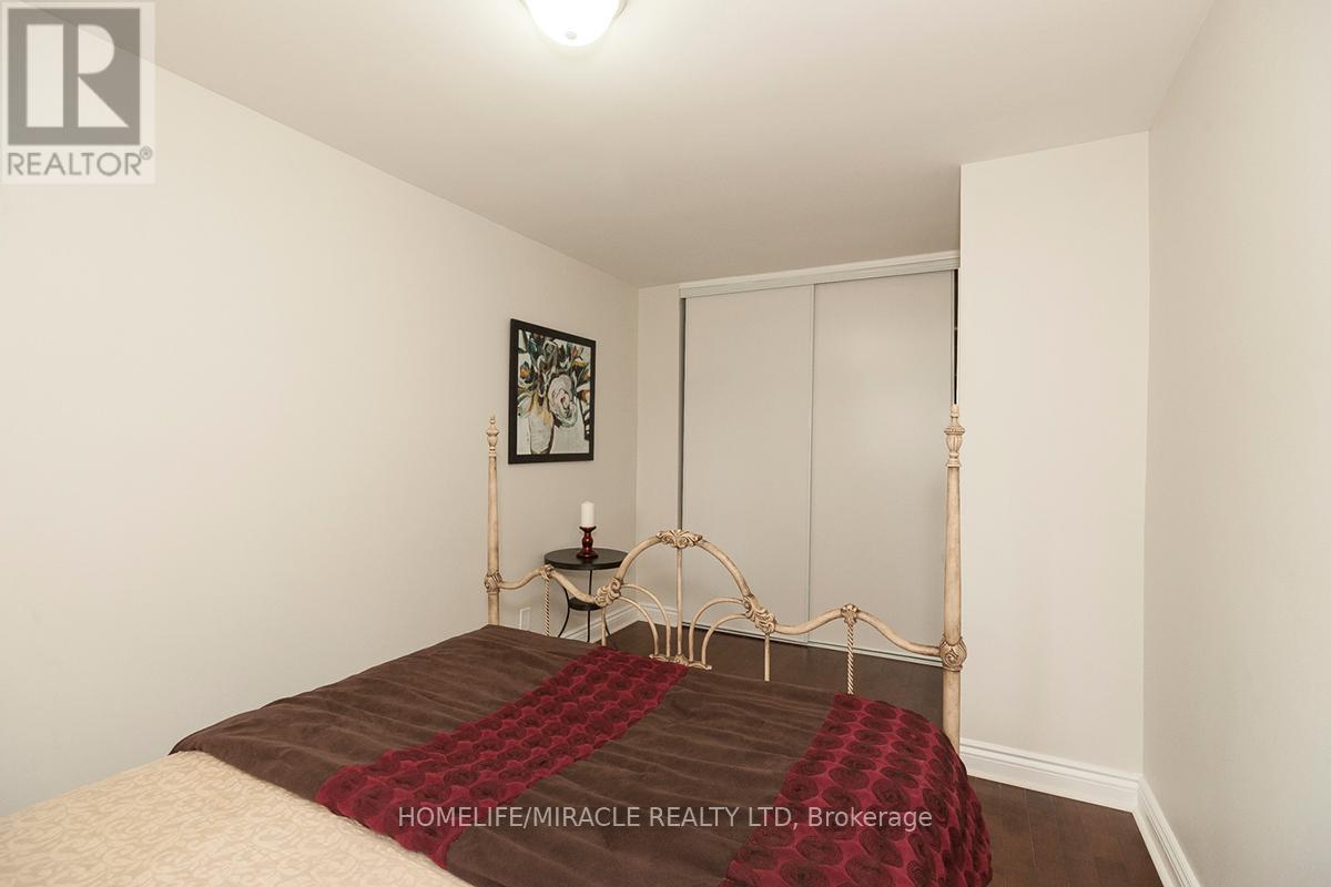 3481 Ashcroft Crescent, Mississauga, ON - Indoor Photo Showing Bedroom