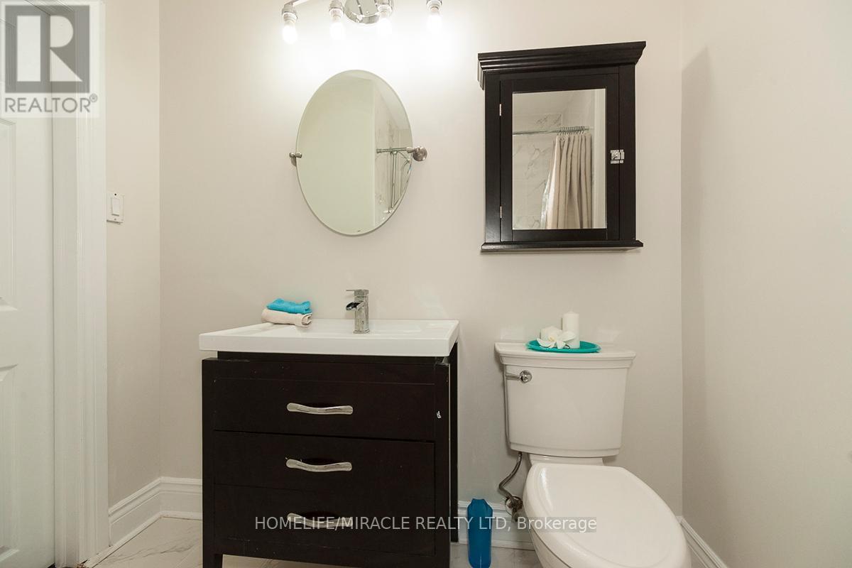 3481 Ashcroft Crescent, Mississauga, ON - Indoor Photo Showing Bathroom