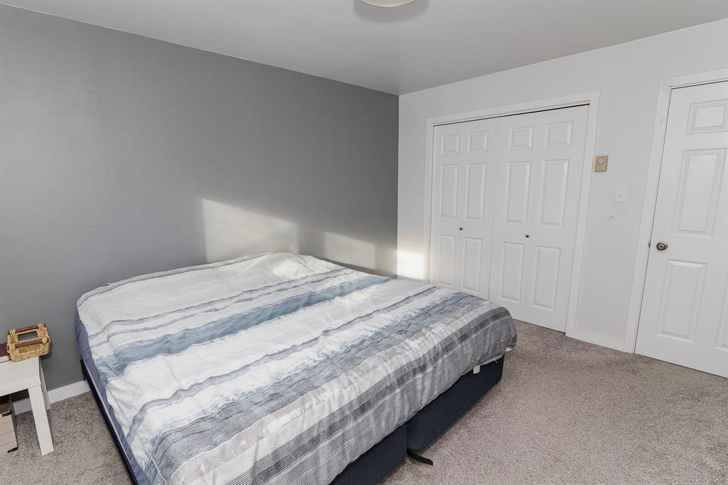 30 Bishop Bay, Carman, MB - Indoor Photo Showing Bedroom