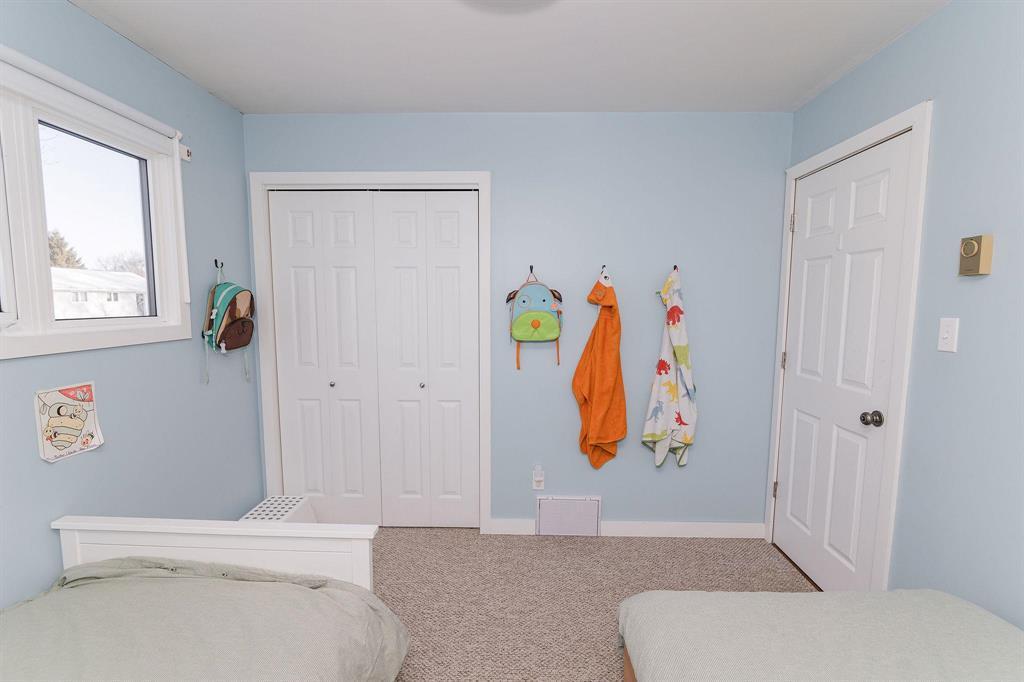 30 Bishop Bay, Carman, MB - Indoor Photo Showing Bedroom
