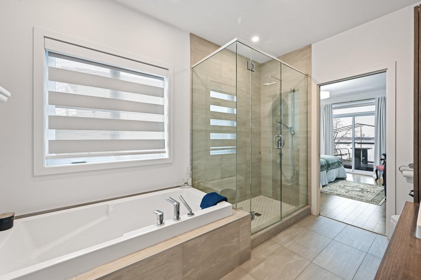 Salle de bains - 205-331 Av. De Venise O., Venise-En-Québec, QC - Indoor Photo Showing Bathroom