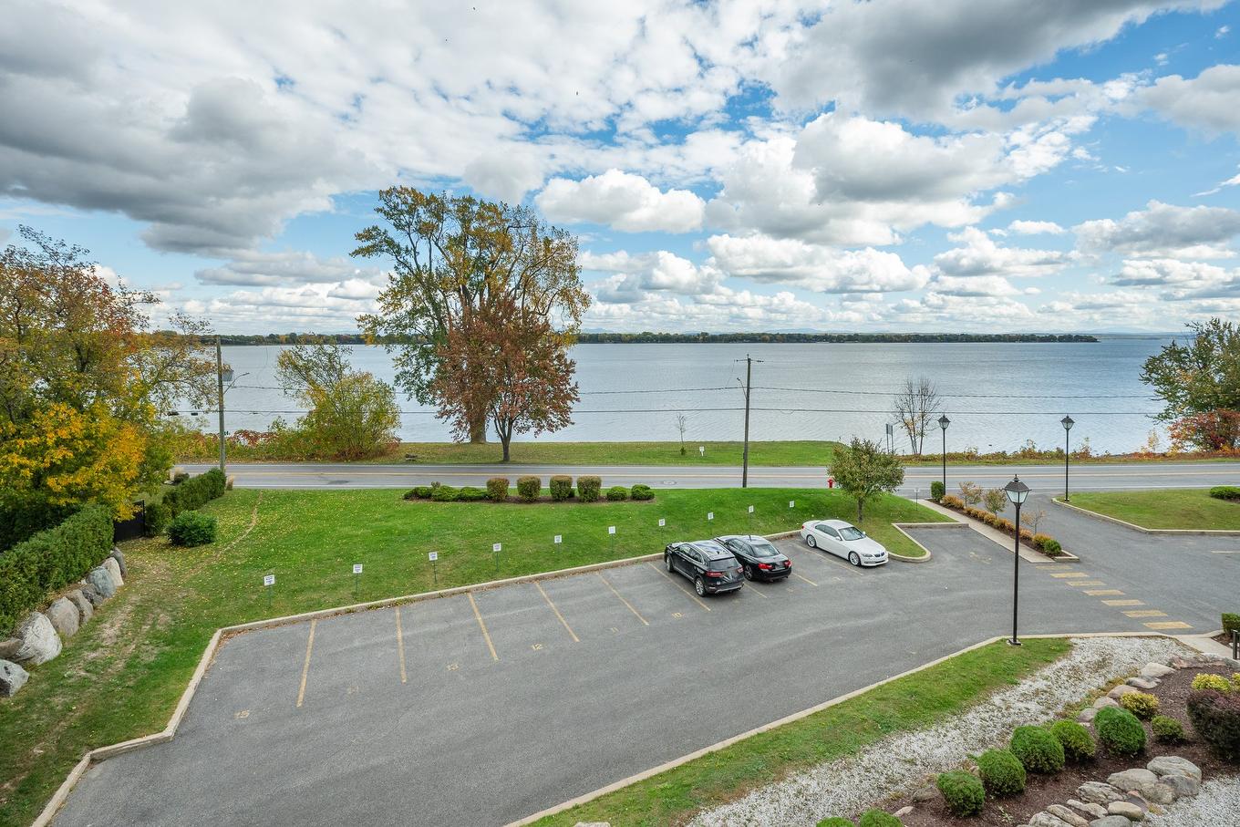 Vue - 205-331 Av. De Venise O., Venise-En-Québec, QC - Outdoor With Body Of Water With View