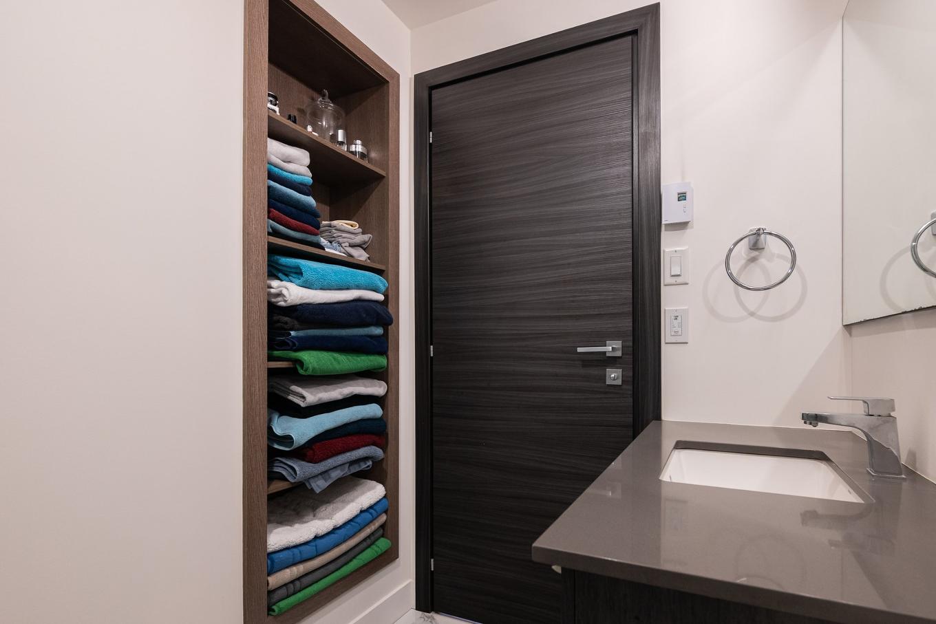 Ensuite bathroom - 804-3647 Av. Jean-Béraud, Laval (Chomedey), QC - Indoor Photo Showing Bathroom