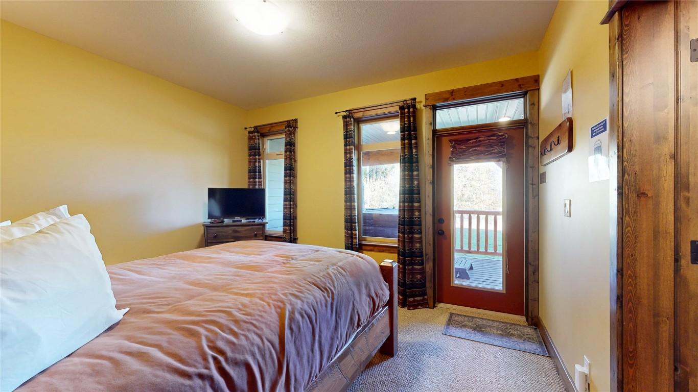 J3 - C-1351 Gerry Sorensen Way, Kimberley, BC - Indoor Photo Showing Bedroom