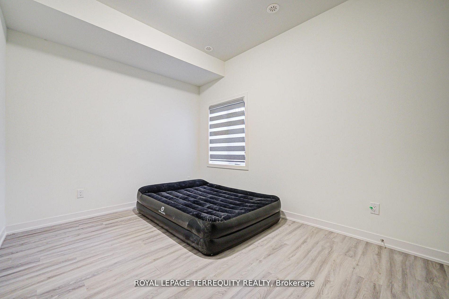 601-7 Steckley House Lane, Richmond Hill, ON - Indoor Photo Showing Other Room