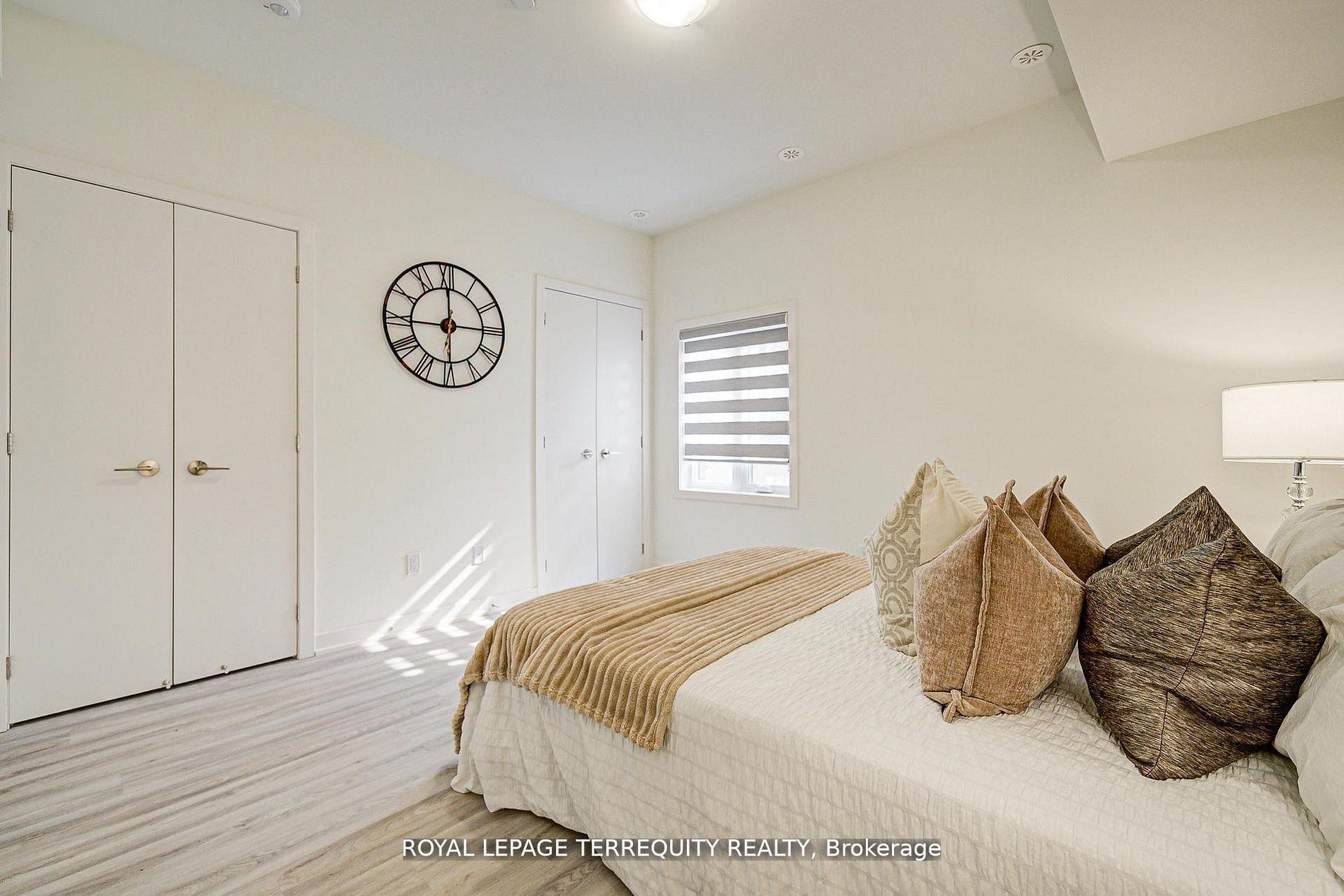 601-7 Steckley House Lane, Richmond Hill, ON - Indoor Photo Showing Bedroom