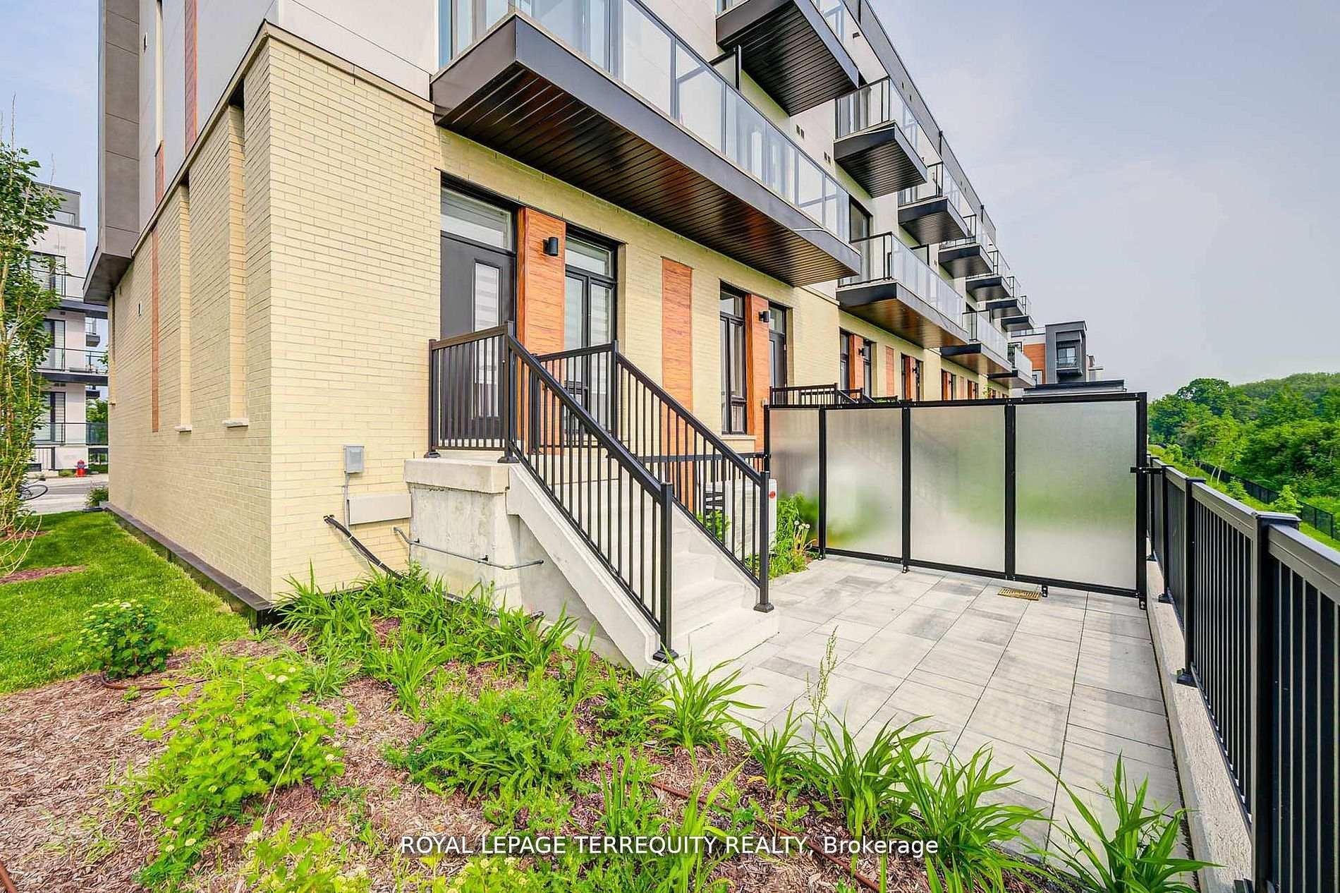 601-7 Steckley House Lane, Richmond Hill, ON - Outdoor With Exterior