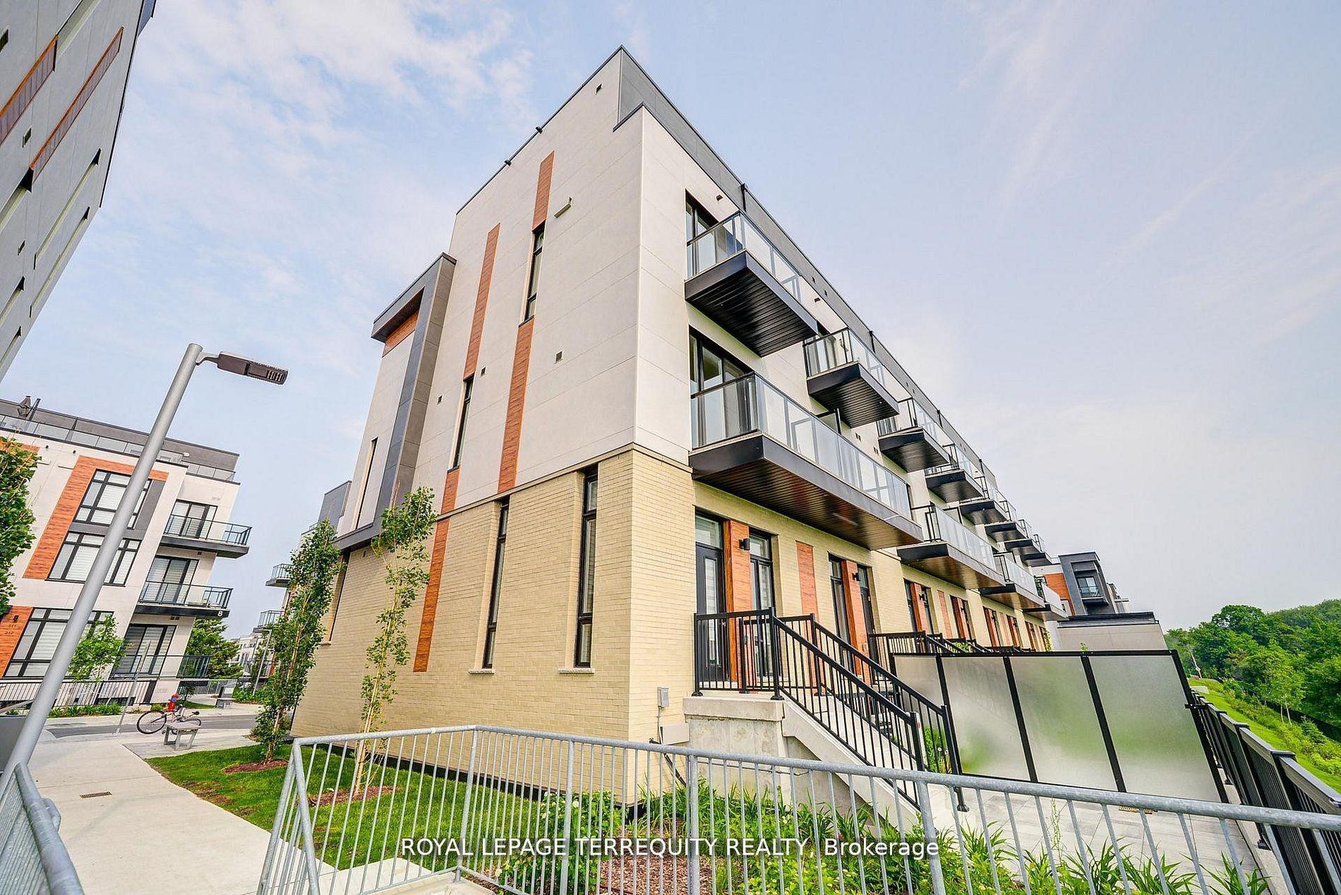 601-7 Steckley House Lane, Richmond Hill, ON - Outdoor