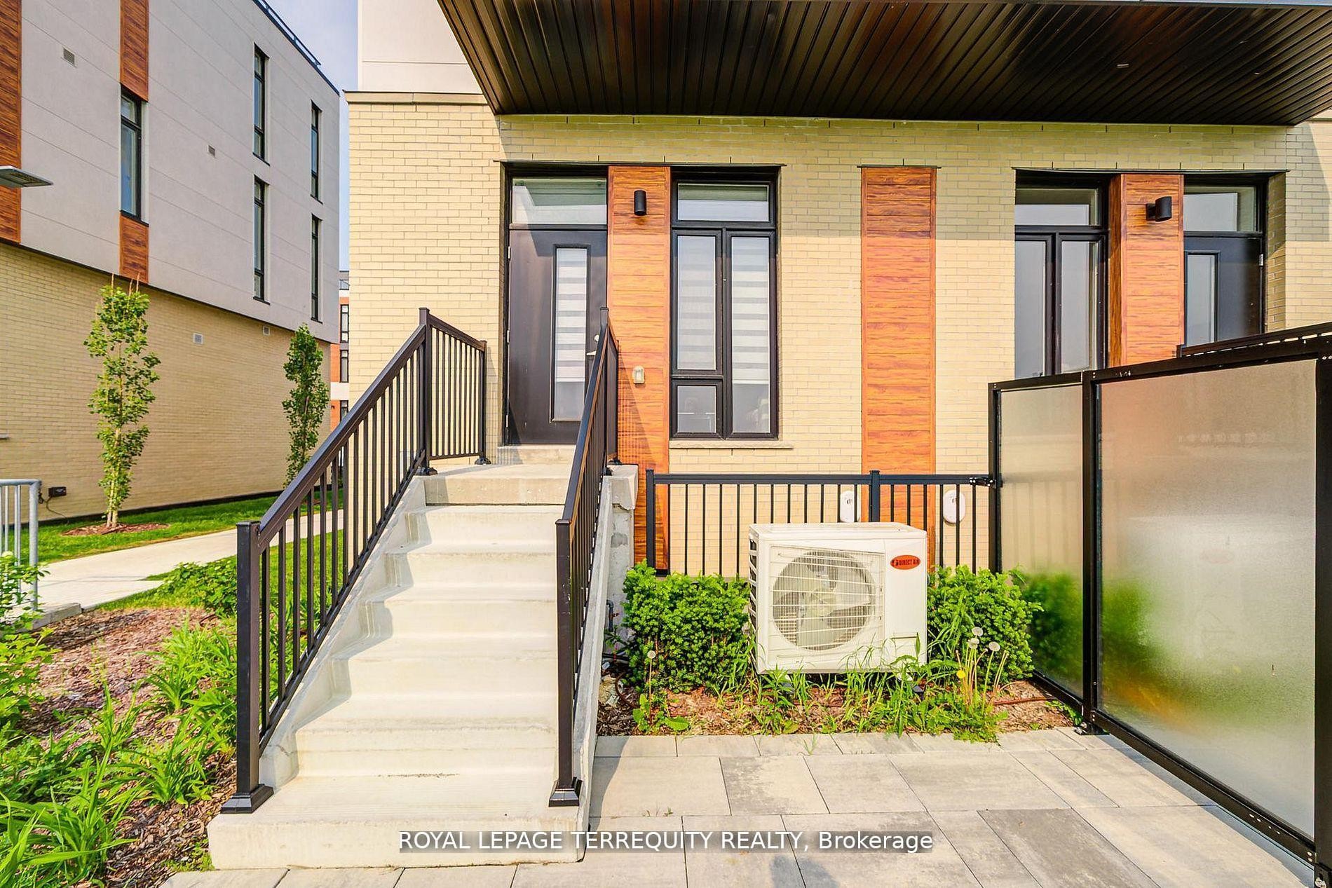 601-7 Steckley House Lane, Richmond Hill, ON - Outdoor With Exterior