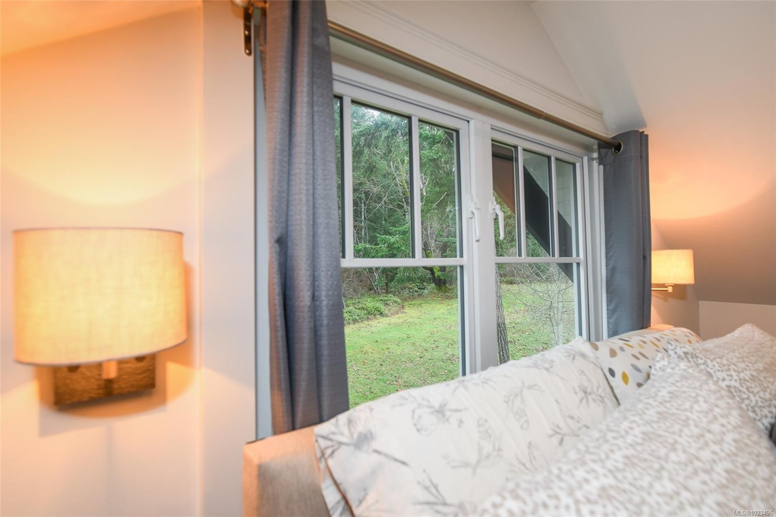 237 Morland Rd, Comox, BC