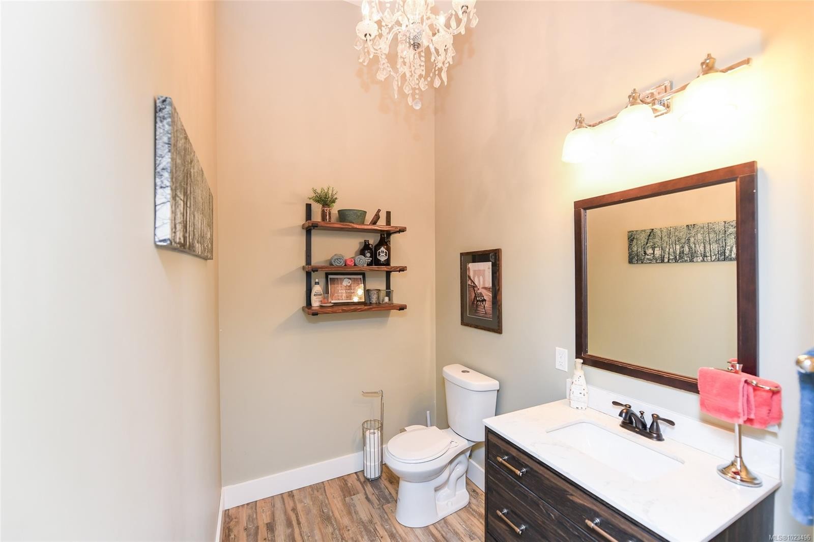 237 Morland Rd, Comox, BC