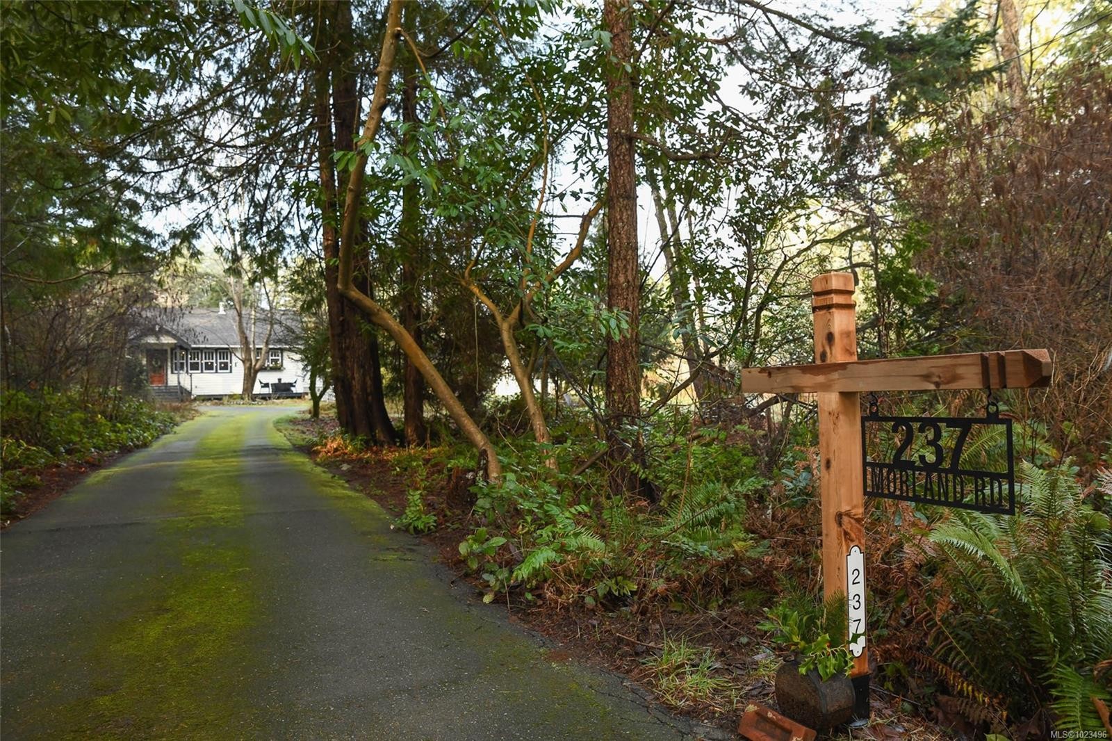 237 Morland Rd, Comox, BC