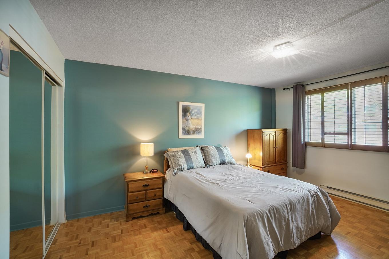 Primary bedroom - 405-6851 Boul. Des Roseraies, Montréal (Anjou), QC - Indoor Photo Showing Bedroom