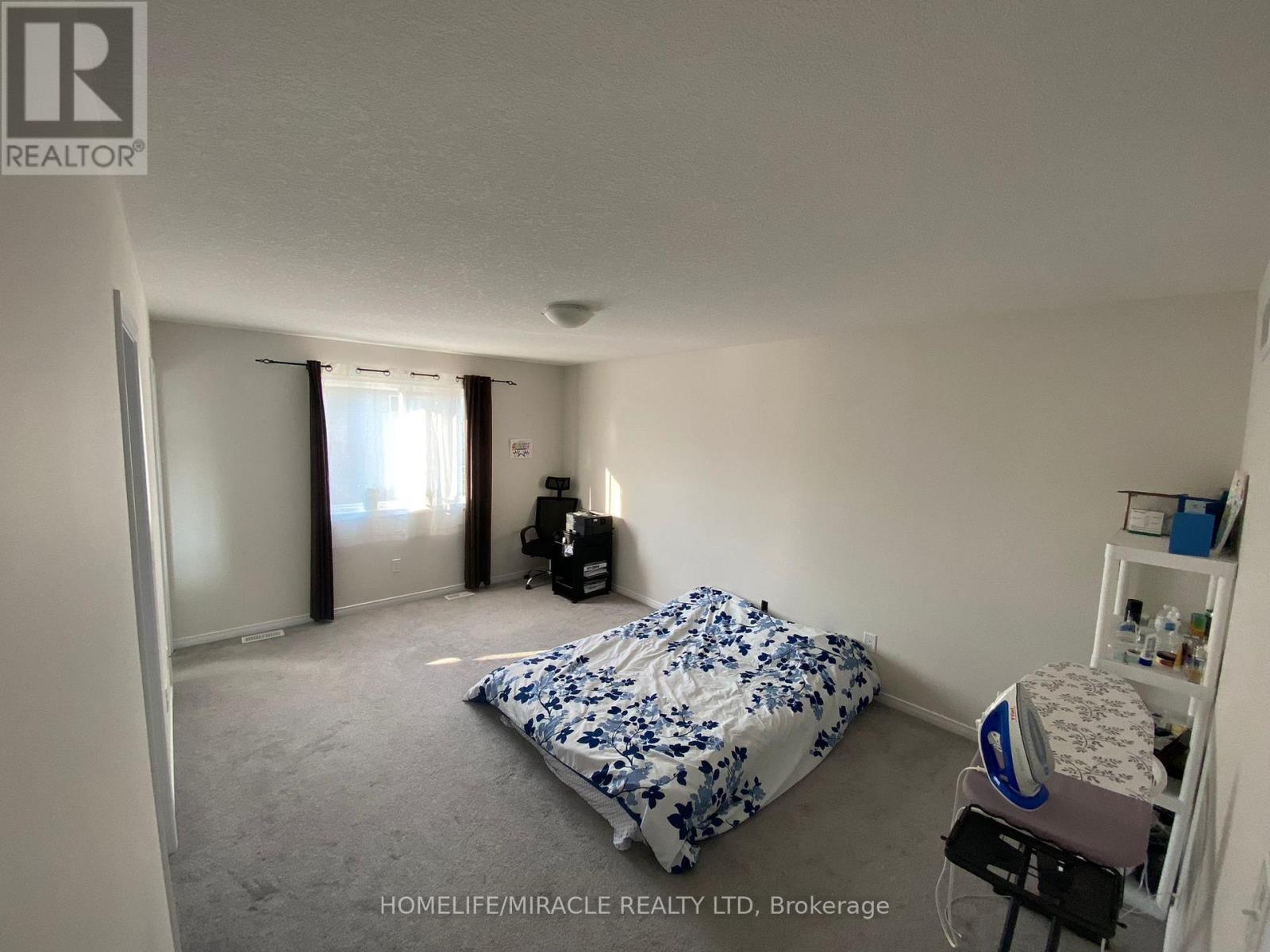 305 Tall Grass Crescent, Kitchener, ON - Indoor Photo Showing Bedroom