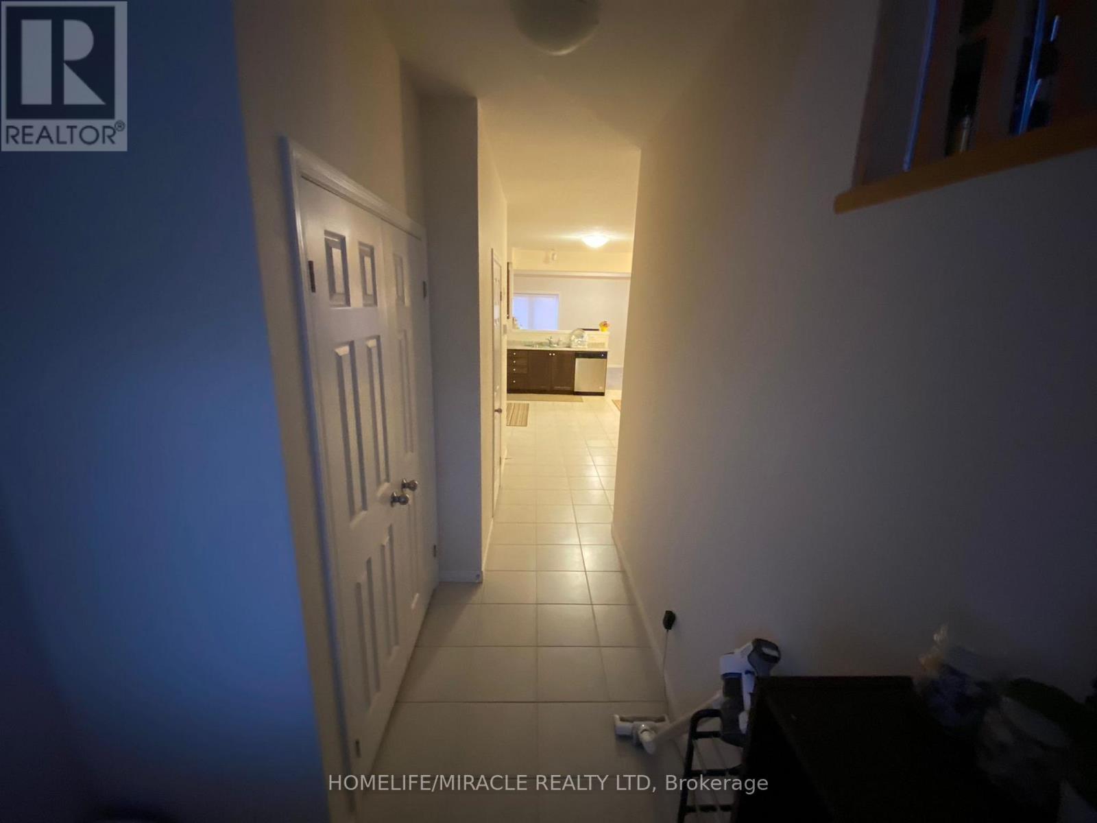 305 Tall Grass Crescent, Kitchener, ON - Indoor Photo Showing Other Room